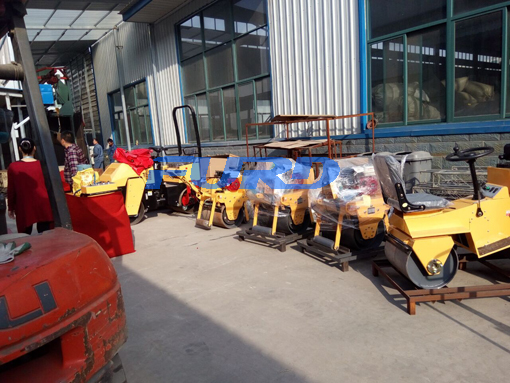 福瑞得機械座駕壓路機，手扶壓路機，小型灌縫機，井蓋切割機及時發(fā)貨