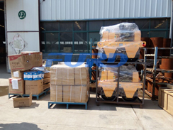 福瑞得今日發(fā)貨：外貿(mào)出口壓路機20臺；國內(nèi)訂購一臺激光整平機，13臺壓路機