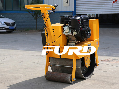 小型壓路機出現(xiàn)打滑的情況有哪些呢？