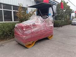 福瑞得機(jī)械一臺(tái)雙鋼輪座駕壓路機(jī)打包發(fā)往青島市 福瑞得機(jī)械一臺(tái)雙鋼輪座駕壓路機(jī)打包發(fā)往青島市